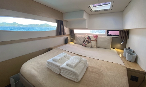 The starboard aft guest cabin on S/V Purpose.