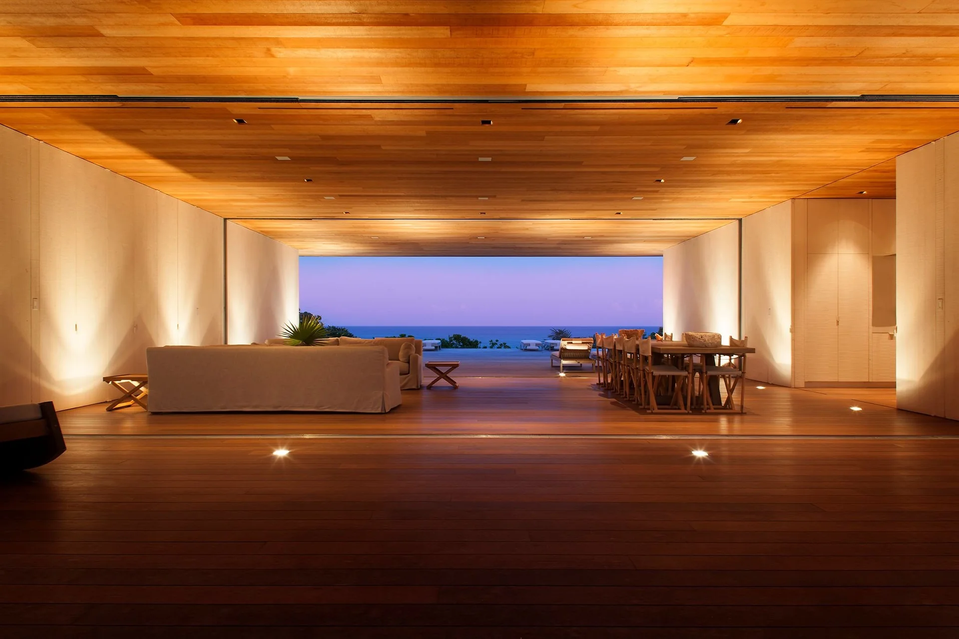 Dune villa in the Bahamas by Odyssea Yachting