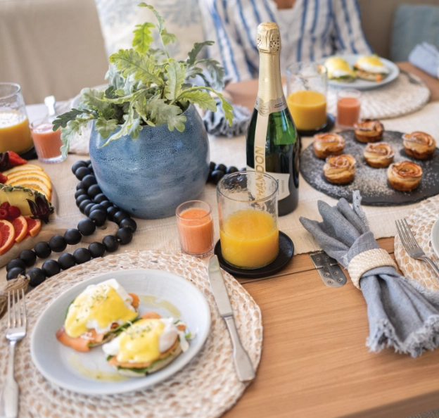 SY La Vie est Belle sample menu